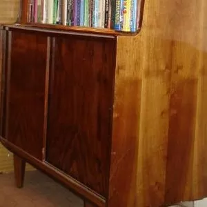 Книжный шкаф,  б/у,  лакированный, 167x107x45 см
